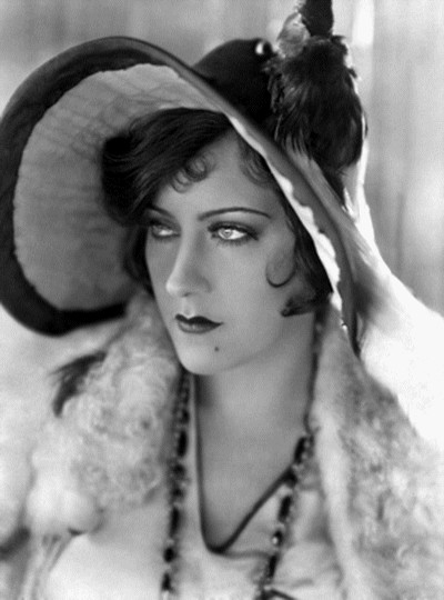 s_17176s_gloria_swanson_.jpg