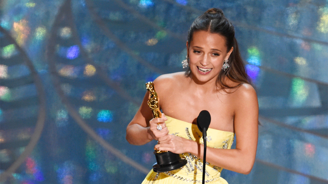 alicia-vikander-oscars-2016-2.jpg