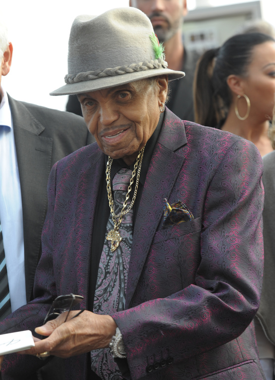 Joe-Jackson-pendant-le-68eme-Festival-du-Film-a-Cannes-21-mai-2015_exact1024x768_p.jpg