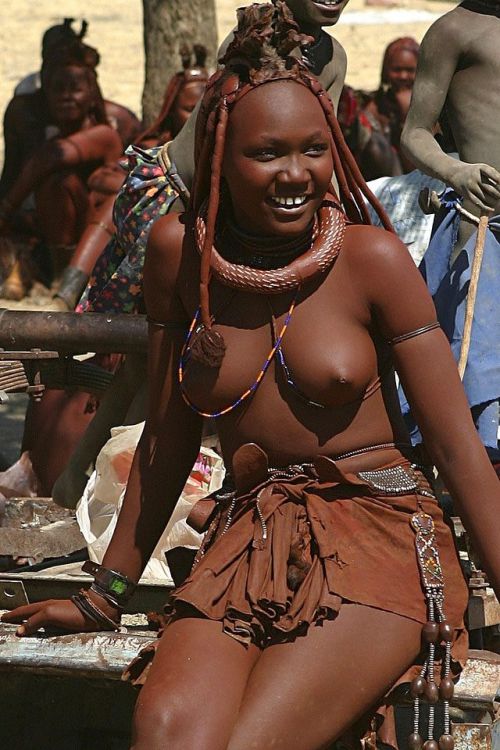 Beauté de la Femme Africaine Traditionnelle