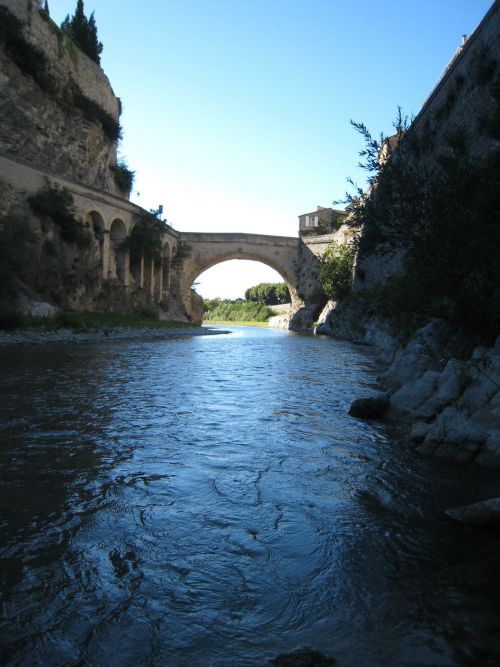Vaison: pont romain