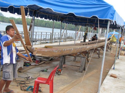 Kho Panee - construction bateau de régate
