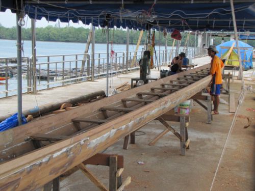Kho Panee - construction bateau de régate