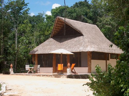 Lovely jungle cottage, le petit bungalow.