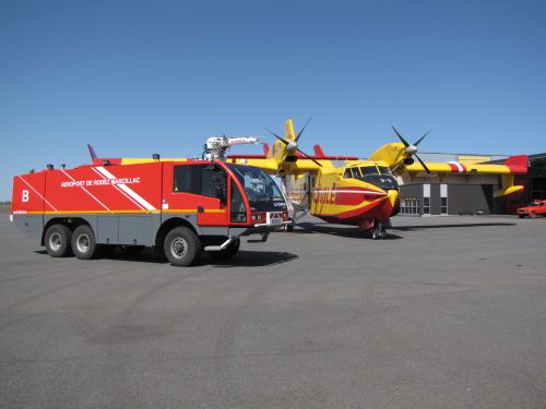 CANADAIR