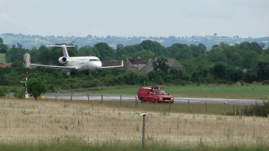 arrivée du CRJ 100 d' air france