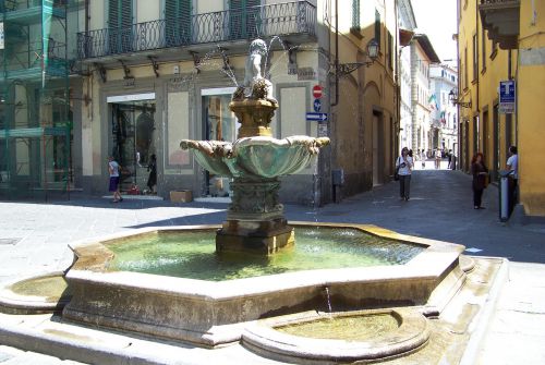 Prato : fontaine del bacchino