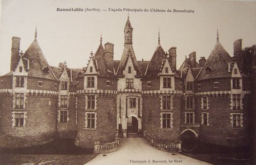 Bonnétable, façade principale du château