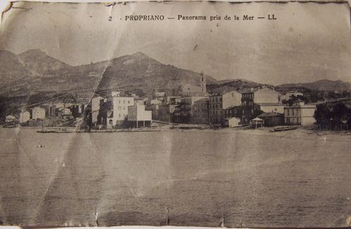 20 Propriano - Panorama pris de la mer.