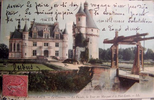 37 Chenonceaux - Le chateau - Façade  Tour des Marques et Pont-levis.