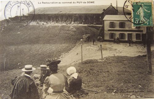 Le Puy de Dôme - restauration au sommet