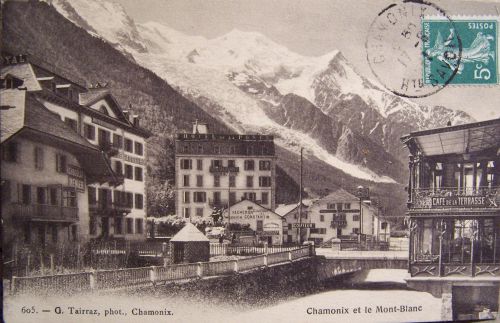Chamonix - La ville et le Mont Blanc