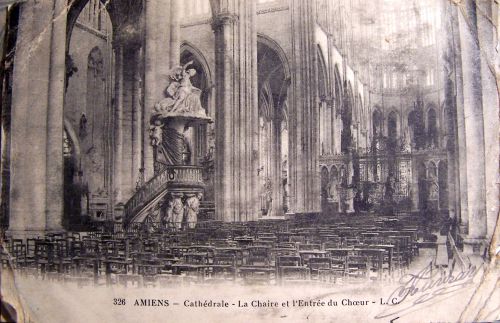 Amiens - Cathédrale - la chaire et l'entrée du choeur