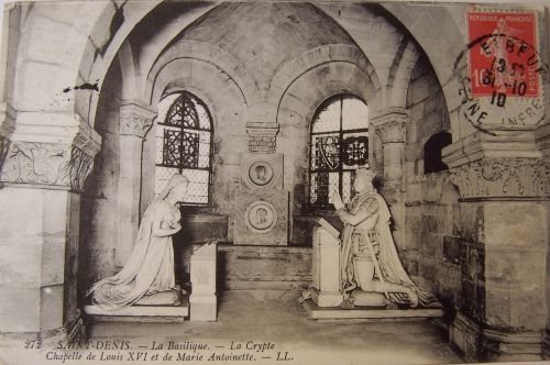 St Denis - La crypte de la basilique