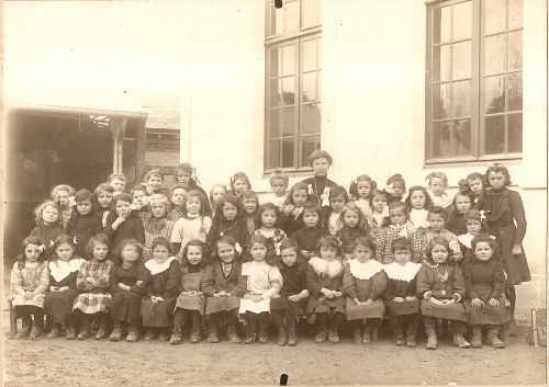 Classe d'une école au mans ou environs, année 1912/1913, les identifications sont au dos et disponibles sur demande