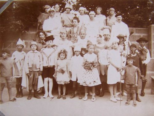 1924: fête enfantine au centre de vacances