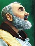 Saint Pio méditant