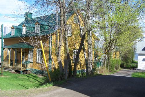 Jolie maison colorée comme sur toute l ' île !
