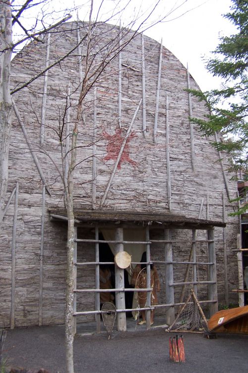 La maison des Hurons pour plusieurs familles 