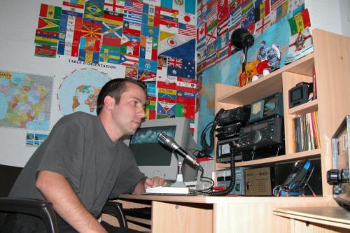 Radio Shack in 2000