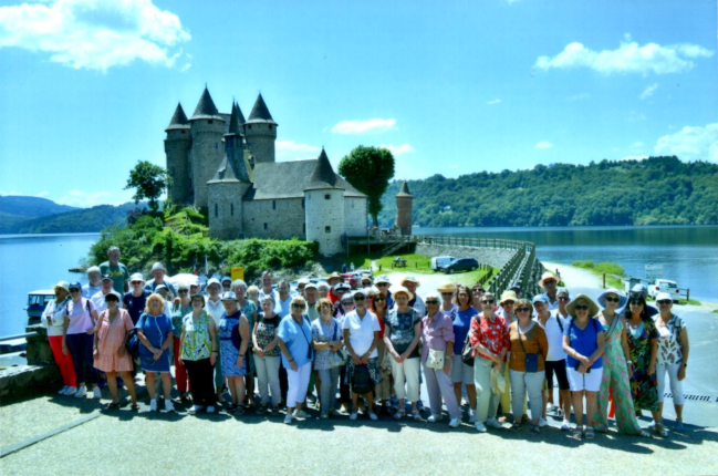 Le groupe au complet au Château de Val