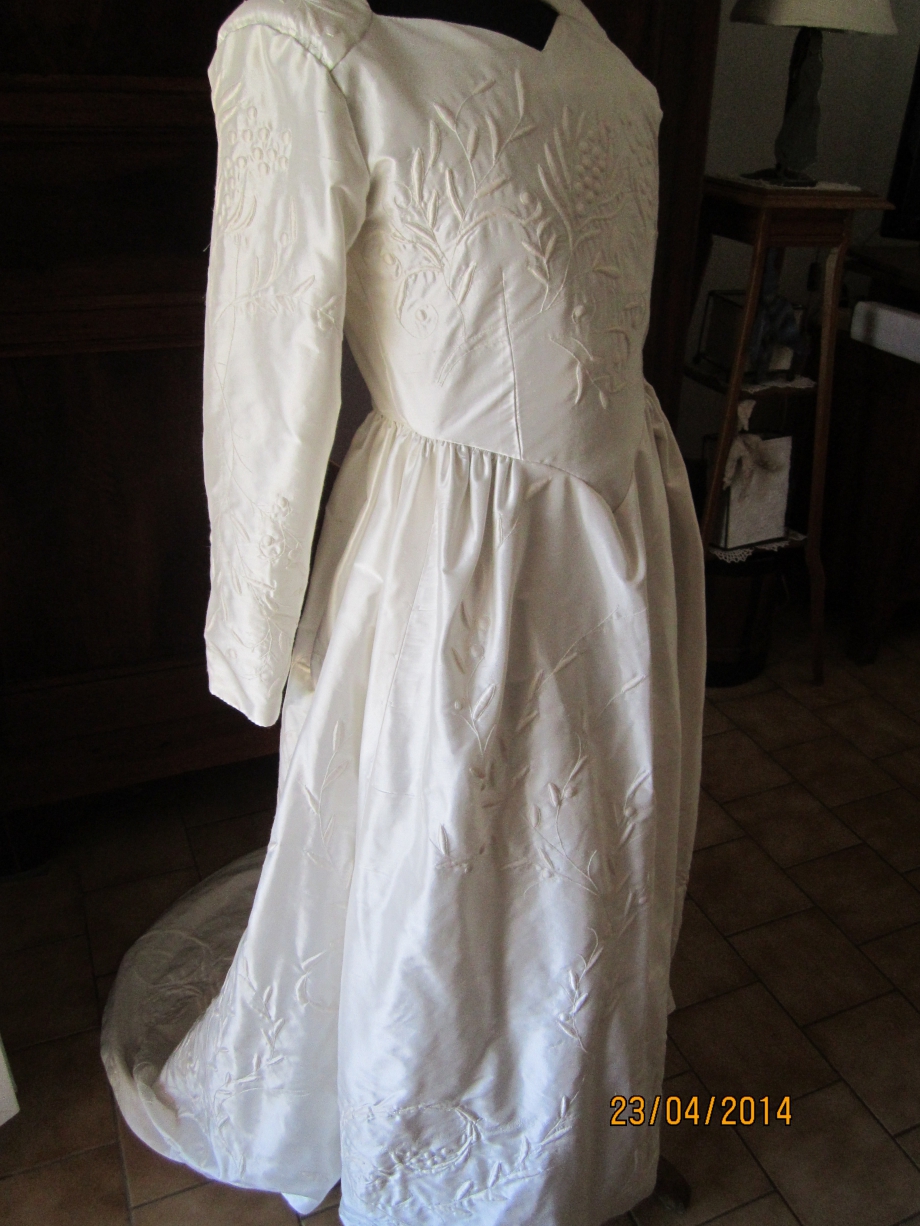 ROBE DE MARIEE 19.04.2014 001.jpg