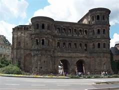 Porta Nigra Trèves.jpg