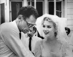 Marilyn et Arthur Miller.jpg