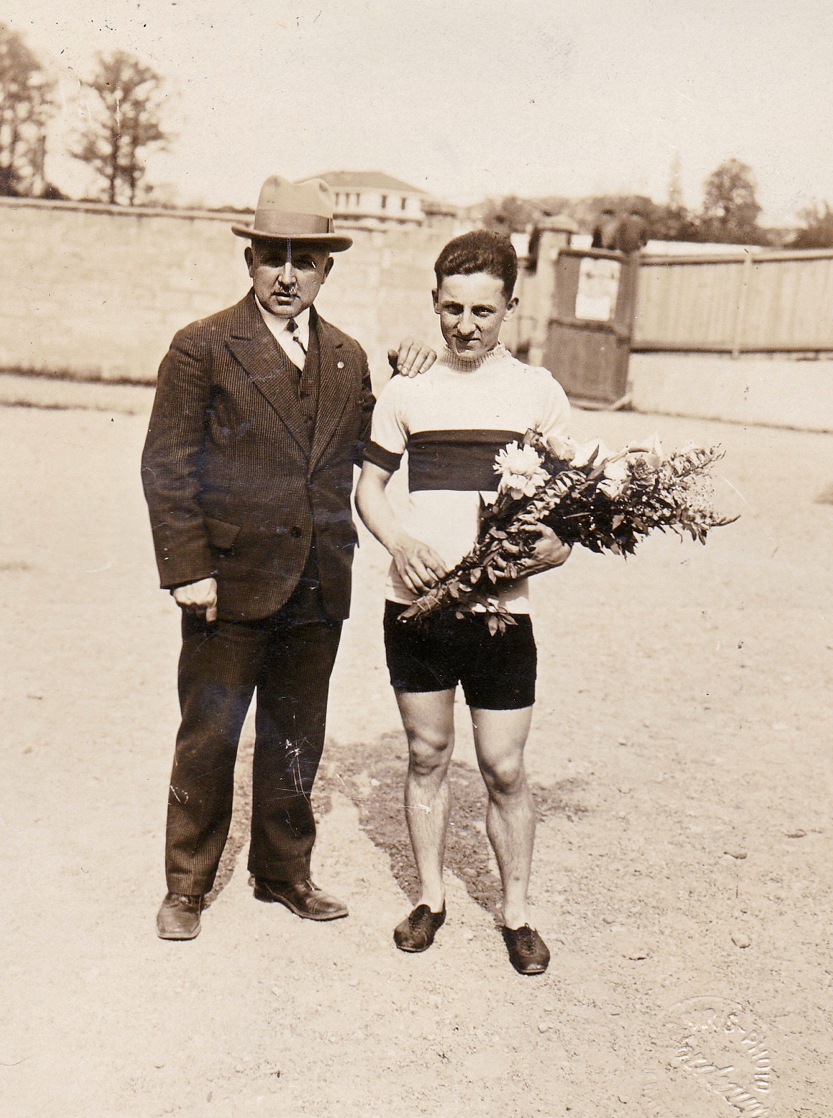 Fernand et André Luguet 1930.jpg
