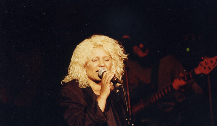 Linda keel en concert à confluences.jpg