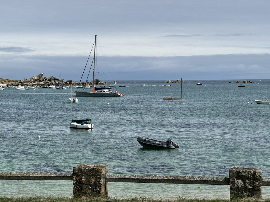 Zerø dans la baie de Brignogan