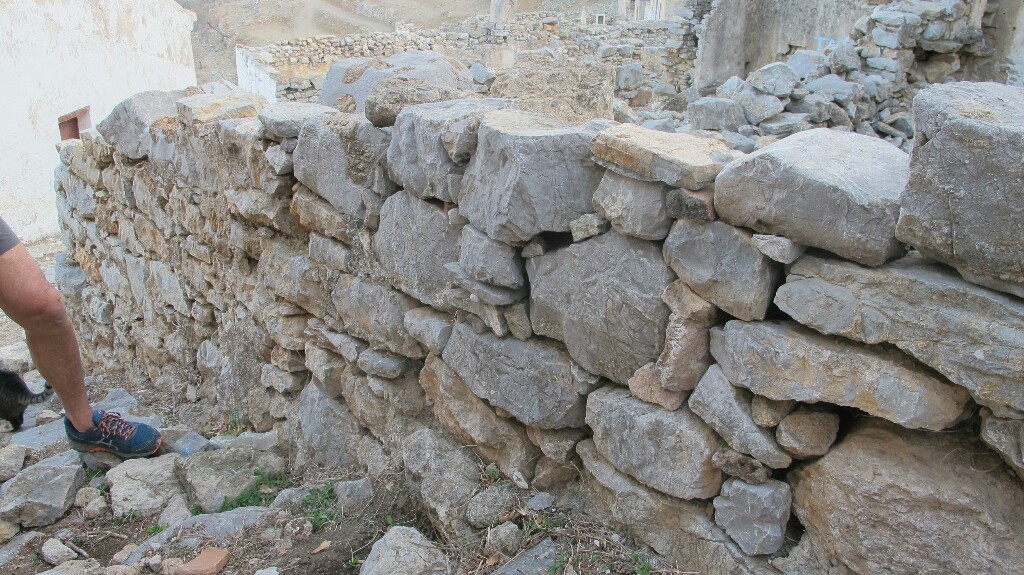 Tilos-mur-pierres2-1024x575.JPG