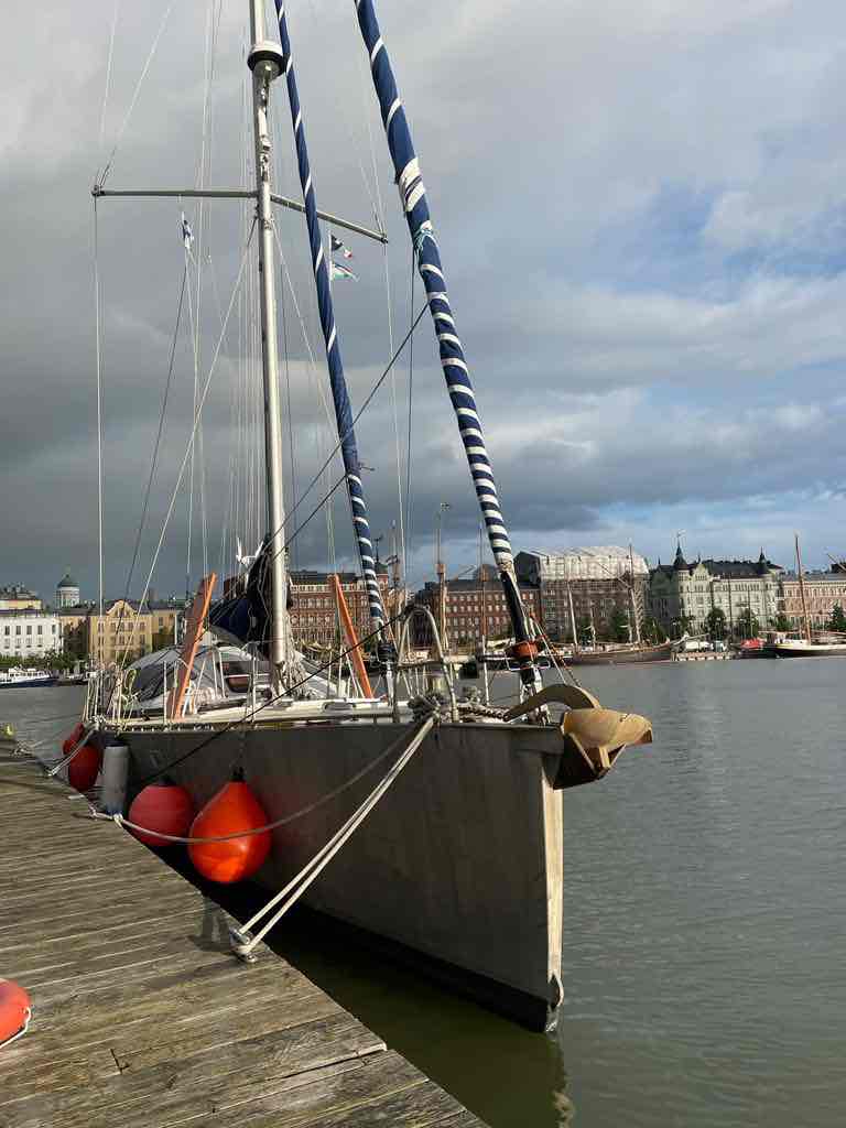 Zerø à quai en plein centre d’Helsinki!