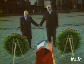 Helmut KOHL et Mitterand.JPG