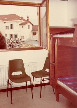 19 - FOYER YMCA 1972 250 x 350.jpg