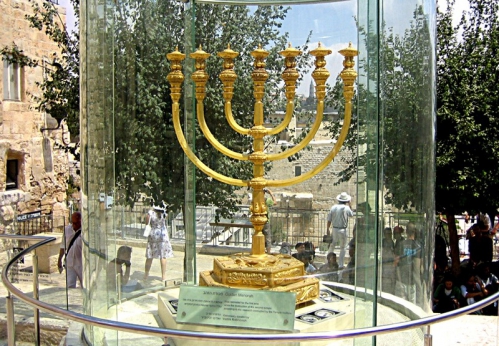 Jerusalem_Golden_Menora_1_t.800.jpg