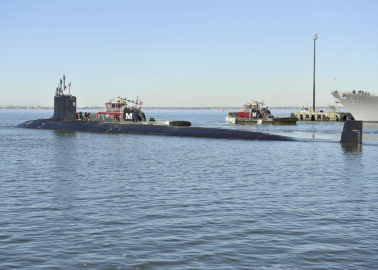 62_USS_Minnesota_(SSN-783)_departs_Norfolk_in_January_2014.JPG