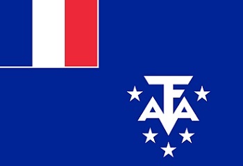 2 - 2 - drapeau des TAAF.jpg