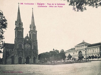 13 - La poste centrale et la Cathédrale.jpg