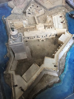 26 - Maquette Fort de Bouc.jpg