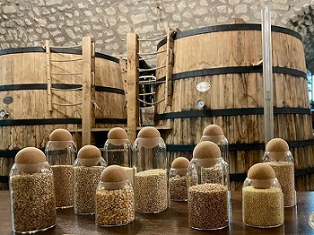 60 - barrique de fermentation du Barroux.jpg