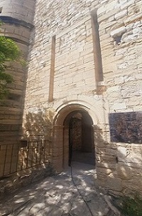 0 - 17 - Entrée du Chateau.JPG