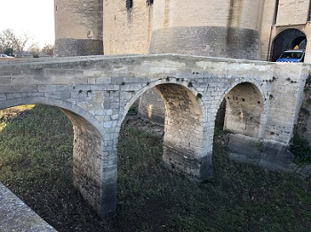 11 - 4 - Pont de pierre Nord 350 x 262.jpg