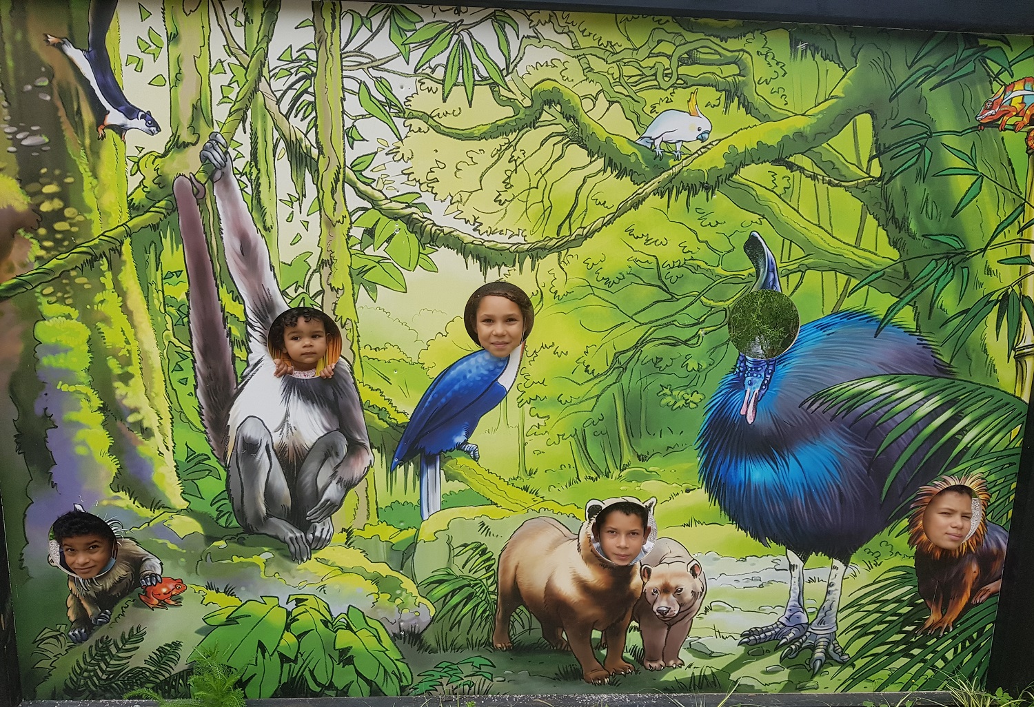 Nous sommes aussi allés au zoo de Beauval, ça ne change pas tellement de d'habitude !! :)