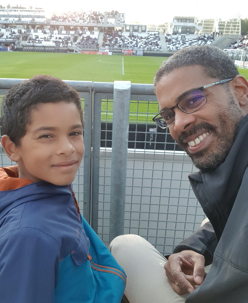 Moment de qualité père-fils au stade de la Licorne (Amiens Football)