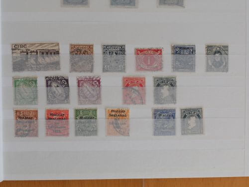 Irlande : Lot de timbres anciens oblitérés , bonne cote + 40 euros!!!!!