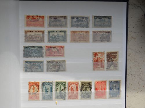 Maroc : Lot de timbres anciens oblitérés : a voir , bonne cote : 32,50 euros