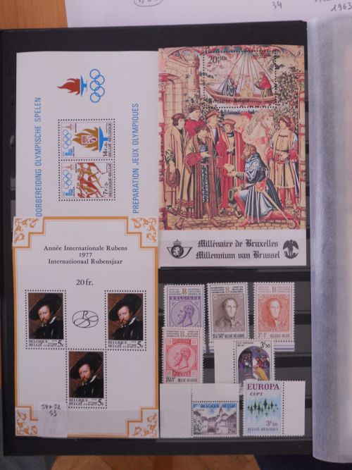 Belgique : Timbres Neufs ( ** ) Bloc 52,53,54 + timbres . 