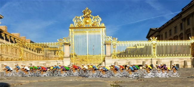 lud78 005 - Défilé devant le château de Versailles
