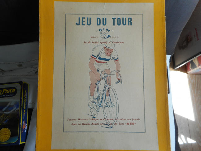 Les jeux : Jeu du Tour BIM (probablement Bim Diedrich) avec des cyclistes Roger (PR)